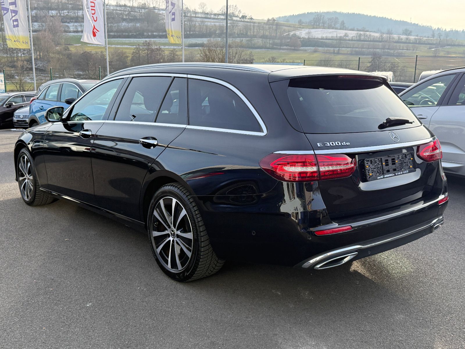 Fahrzeugabbildung Mercedes-Benz E 300de T Avg ACC HUD Keyless-Go Memory Kamera