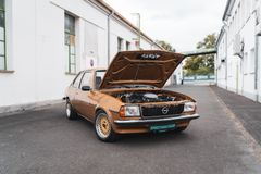 Fahrzeugabbildung Opel Ascona B *C20LET Motor/Recaro/300 PS/Unikat*