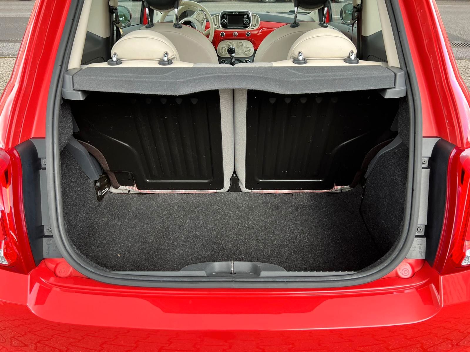 Fahrzeugabbildung Fiat 500 Lounge Panoramaschiebedach Klima Bluetooth