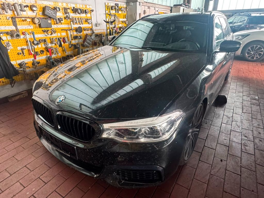 Image of BMW 540