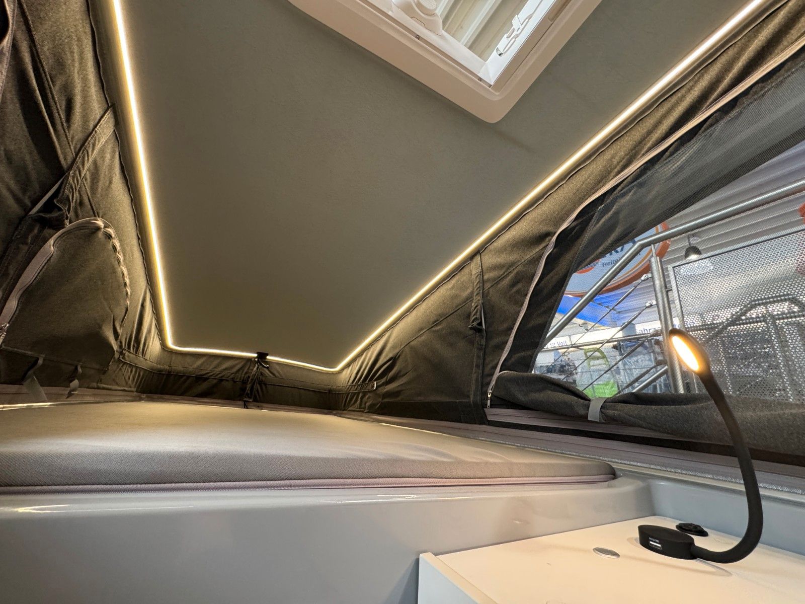 Fahrzeugabbildung Bürstner Habiton Mercedes HMX 6.0 Allrad 4x4 Schlafdach !