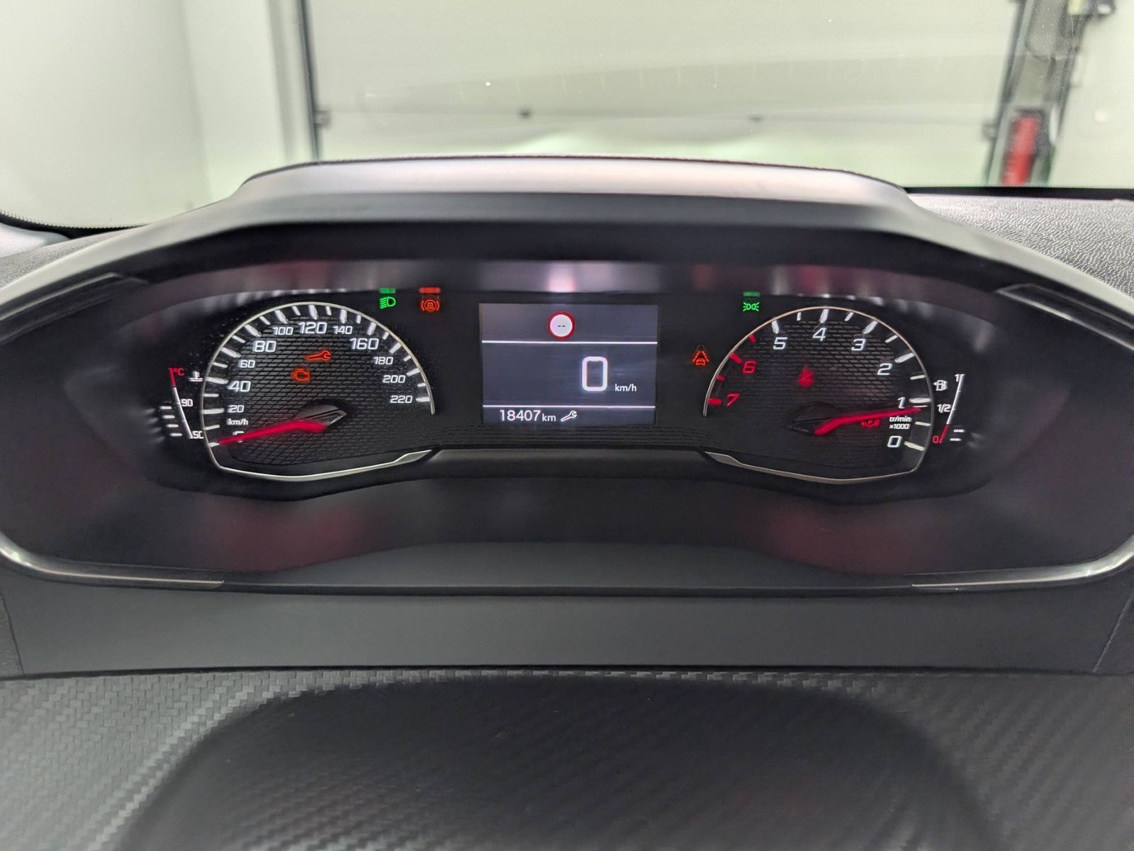 PEUGEOT 208 1.2 Active LED Klima – Bild 16