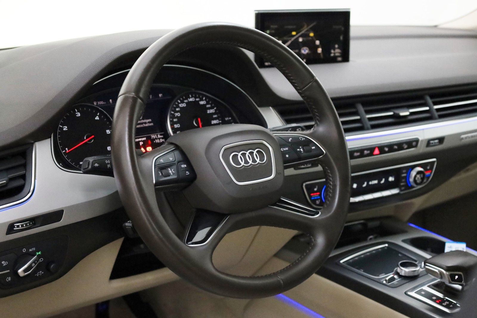 Fahrzeugabbildung Audi Q7 45 TDI quattro ,ACC,Navi,Xenon,Panora,7Sitzer