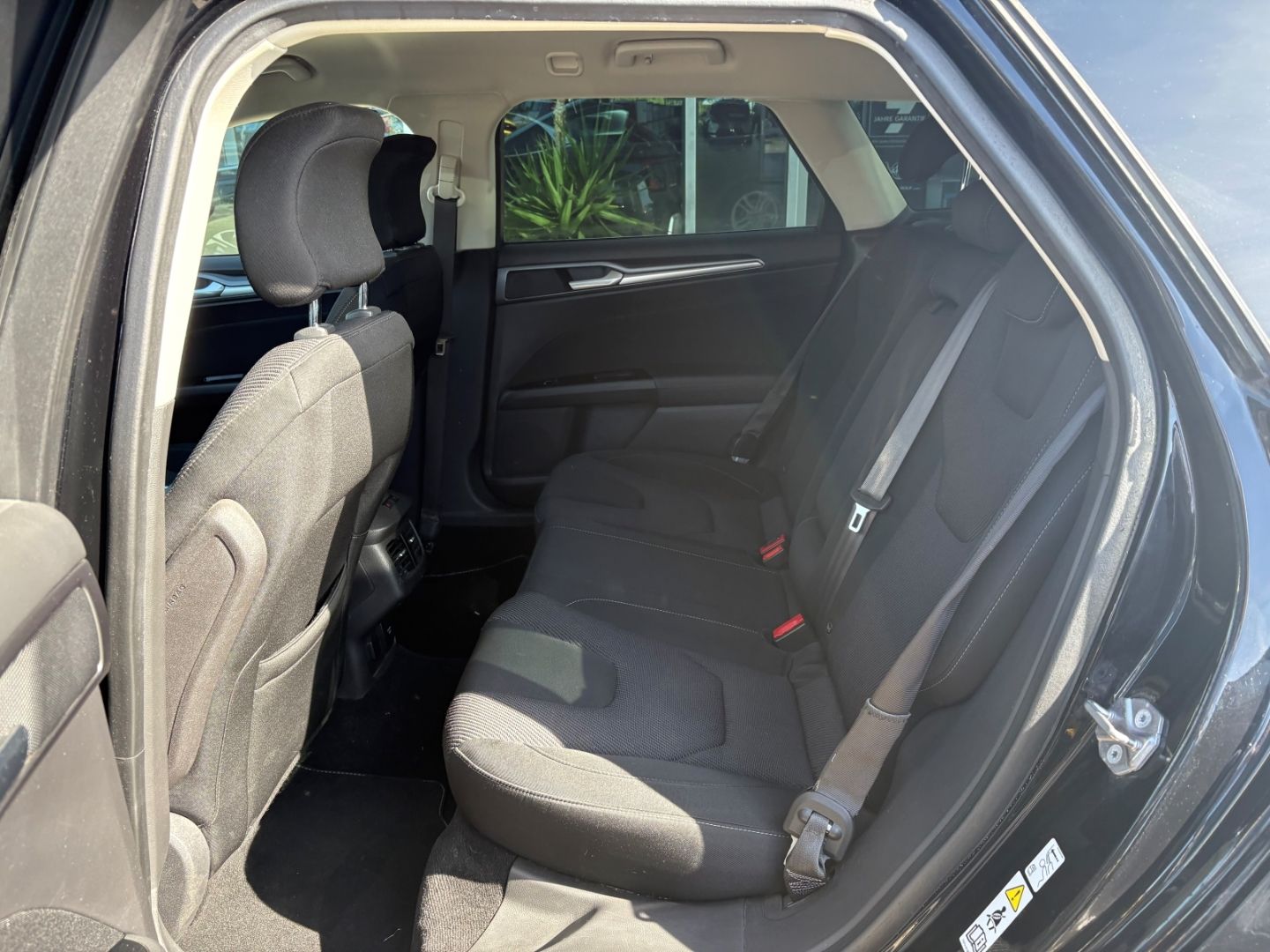 Fahrzeugabbildung Ford Mondeo Titanium elek Heckkl Memory totWinkAss