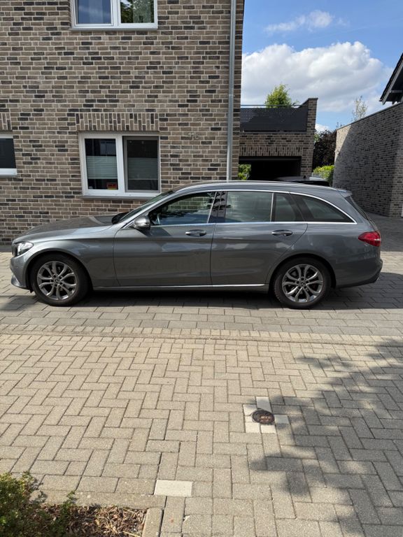 Image of Mercedes-Benz C 180