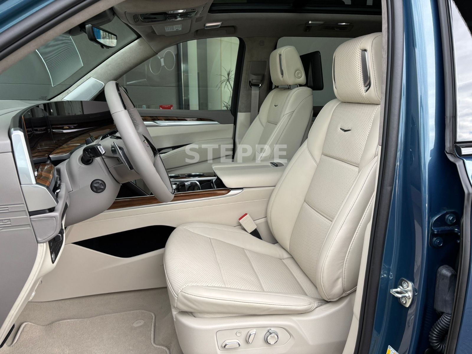 Cadillac Escalade FACELIFT MY26 6.2 V8 Sport Platinum 24"