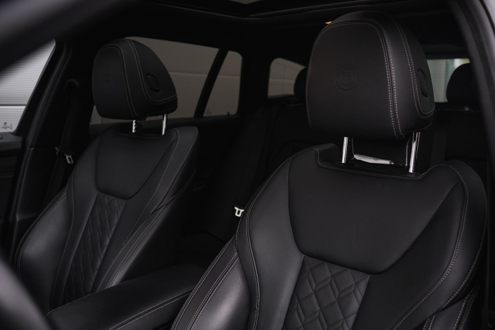 Fahrzeugabbildung ALPINA D3 S Touring-Pano-HarmanKardon-InnoPaket-20Zoll