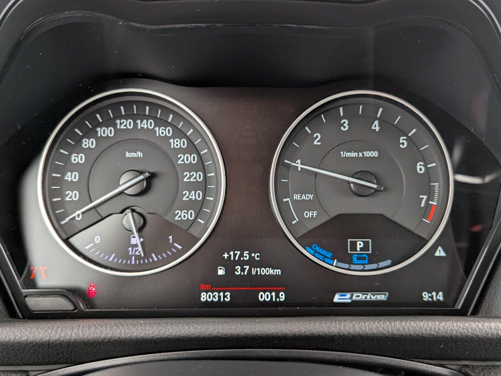 BMW 225xe AT Advantage LED+NAVI+SHZ+PDC+Autom./Klima