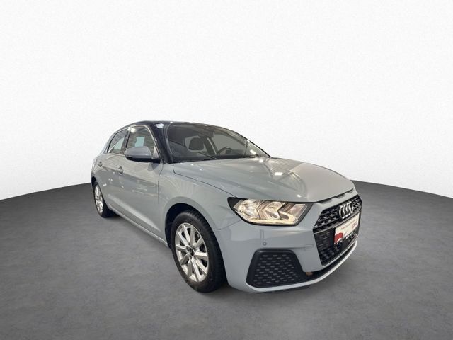 A1 Sportback 25 TFSI KAMERA+ALU+SH+VCP+PDC+RADIO