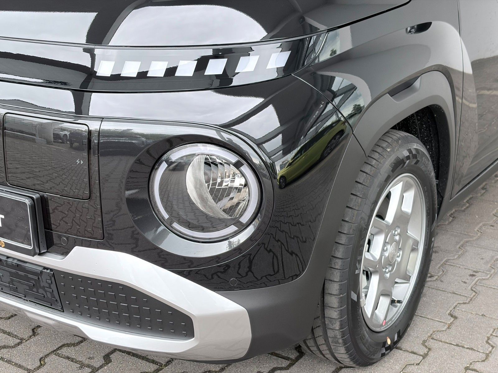 Fahrzeugabbildung Hyundai Inster Elektro FWD 85 kW Trend KlimaA,Navi,SHZ