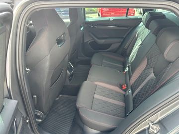 Fahrzeugabbildung SKODA Octavia Combi 2.0 TDI RS