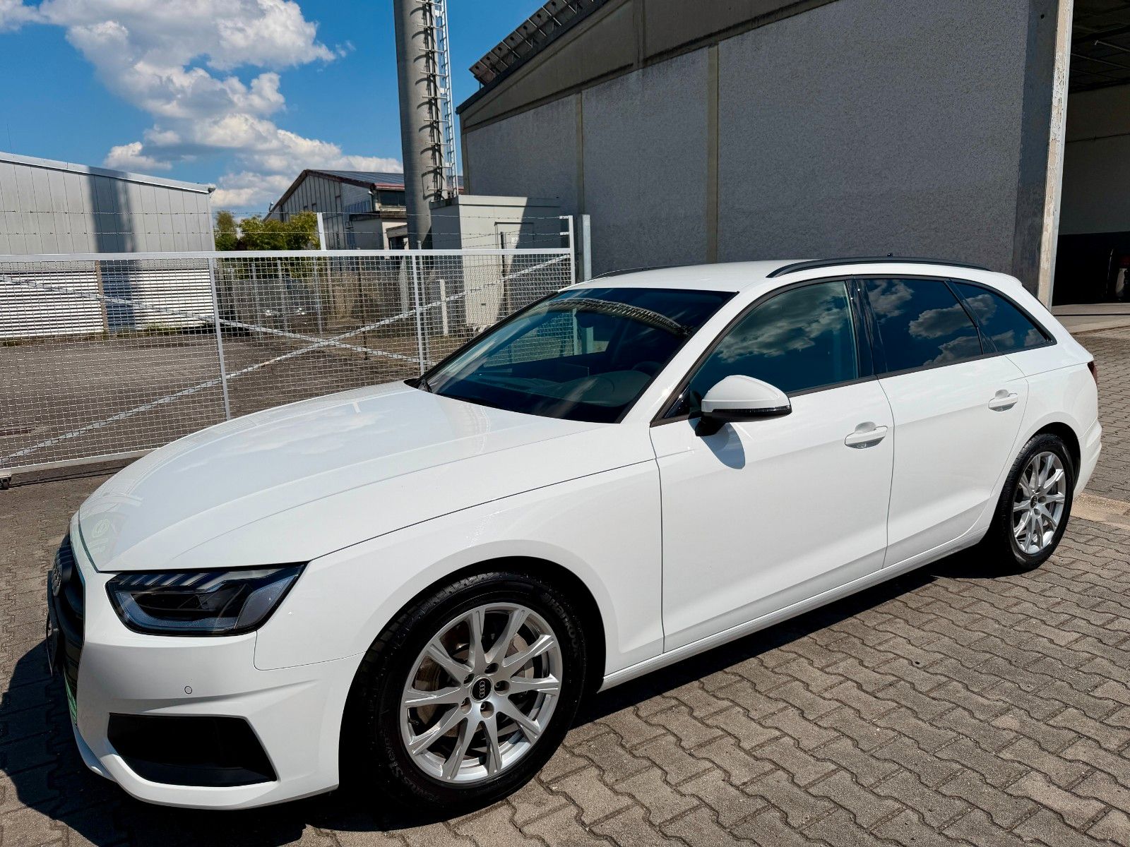 Audi A4 Avant 40 TDI DSG°AHK°LED°NAVI°STANDHZG.° imagem 3