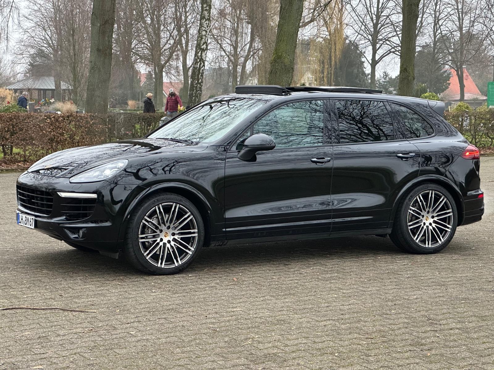 Porsche Cayenne S 4.2 *PANO*MATRIX*DISTR*L-FAHR*BOSE*