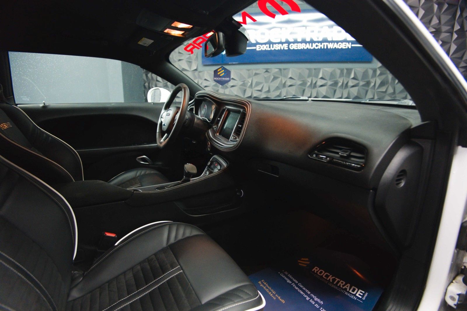 Fahrzeugabbildung Dodge Challenger 5.7 V8 R/T SRT Style *LED*20 Zoll*