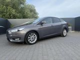 Ford Focus Titanium - Ford Focus Gebrauchtwagen in Halle