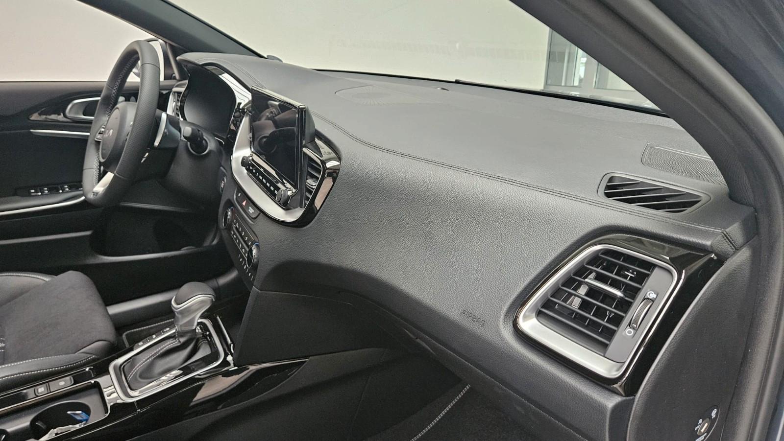 Kia CEED SW GT Line DCT Navi Pano Kamera Technologie