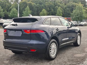 Jaguar F-Pace - 4