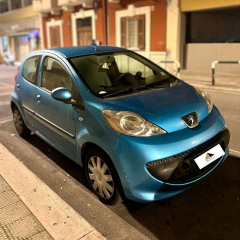 Peugeot 107 **CAMBIO AUTOMATICO**