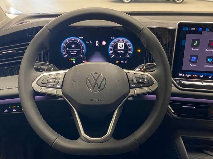 Fahrzeugabbildung Volkswagen Tiguan 1.5 eTSI OPF DSG+AHK + NAVI+PARKASSISTENT