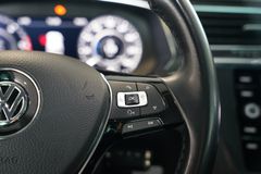 VW Tiguan 2.0 TDI Highline R-Line 4Motion | Pano VW Tiguan 2.0 TDI Highline R-Line 4Motion | Pano