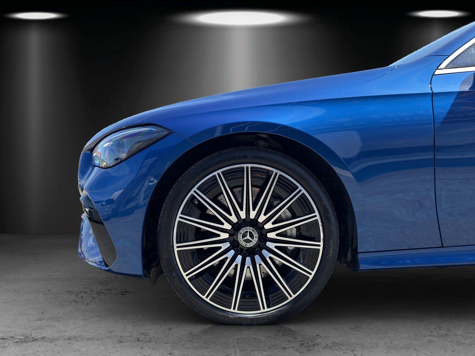 Fahrzeugabbildung Mercedes-Benz CLE450 AMG Prem+ DISTRO Massage HAL Carbon NAPPA
