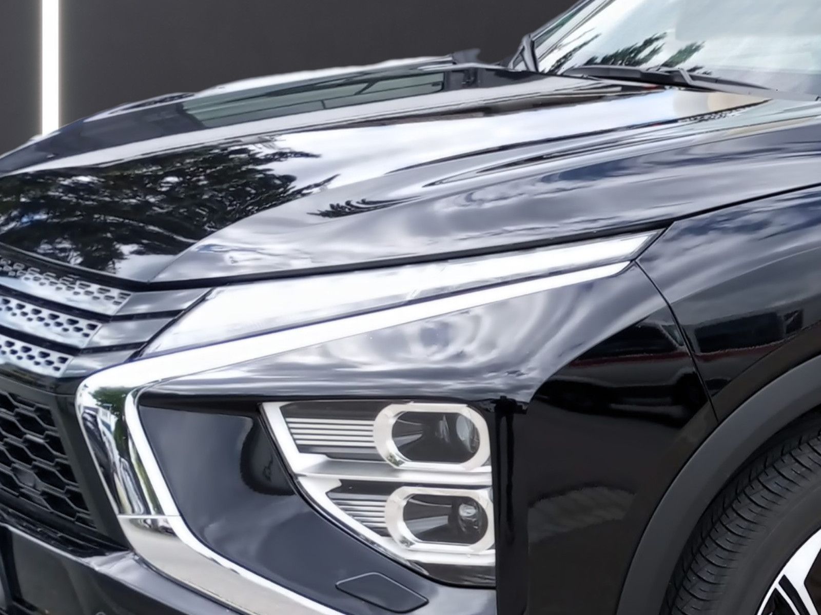 Fahrzeugabbildung Mitsubishi Eclipse Cross PHEV Plus SELECT AHK 4WD