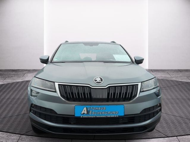 Fahrzeugabbildung SKODA Karoq 1.5 TSI DSG Clever AHK NAV FRONTSCHEIBENHZ