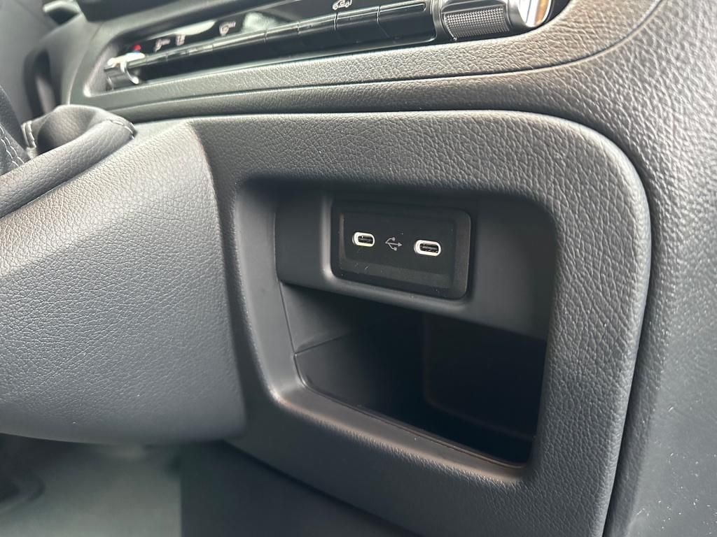 Fahrzeugabbildung Mercedes-Benz Vito 116 CDI BremsA AHK SpurA KlimaA TotwA