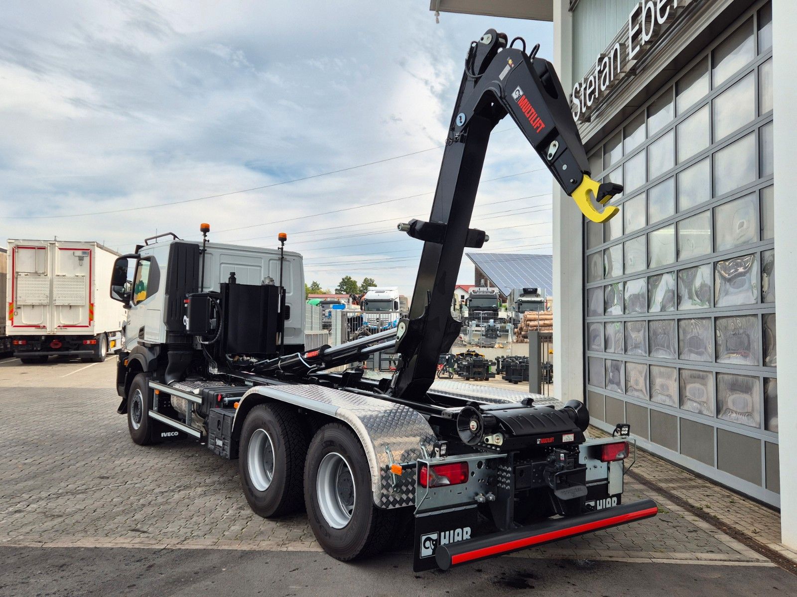 Fahrzeugabbildung Iveco X-Way AT300X48Z/P HR OFF 6x4 Hiab Winterdienst
