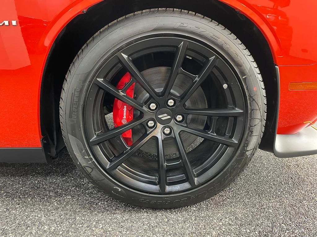 Fahrzeugabbildung Dodge CHALLENGER  R/T-5.7L-V8 HEMi AUS 1. HAND