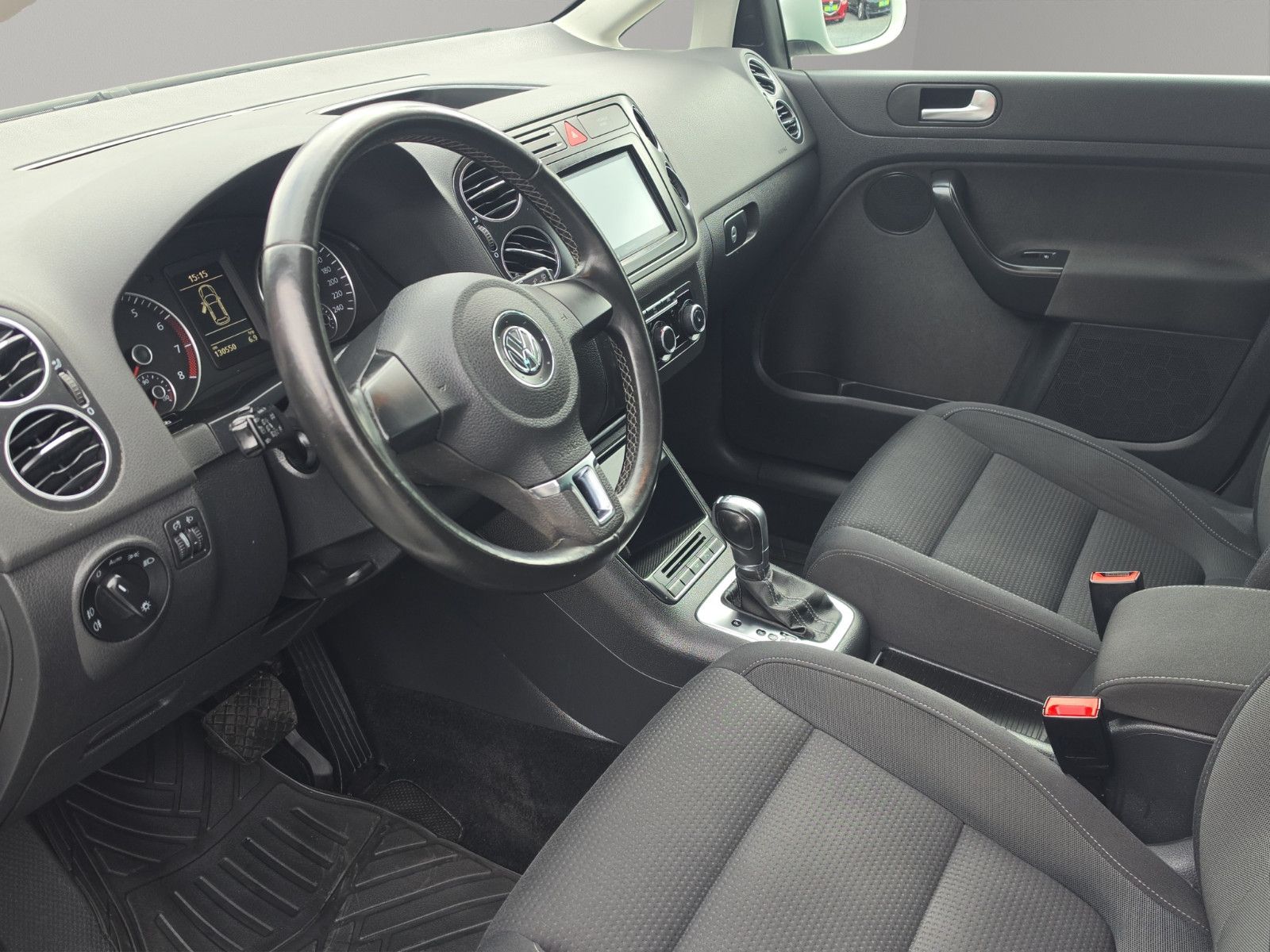 Fahrzeugabbildung Volkswagen Golf Plus VI Team AUTOMATIK STEUERKETT TÜV NEU