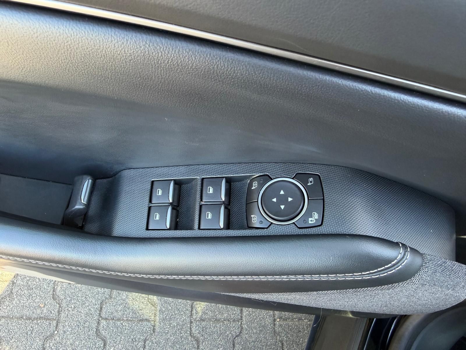 Fahrzeugabbildung Ford Mustang Mach-E >PANO+MEMO+LED+NAVI+SHZ+360°+ACC+