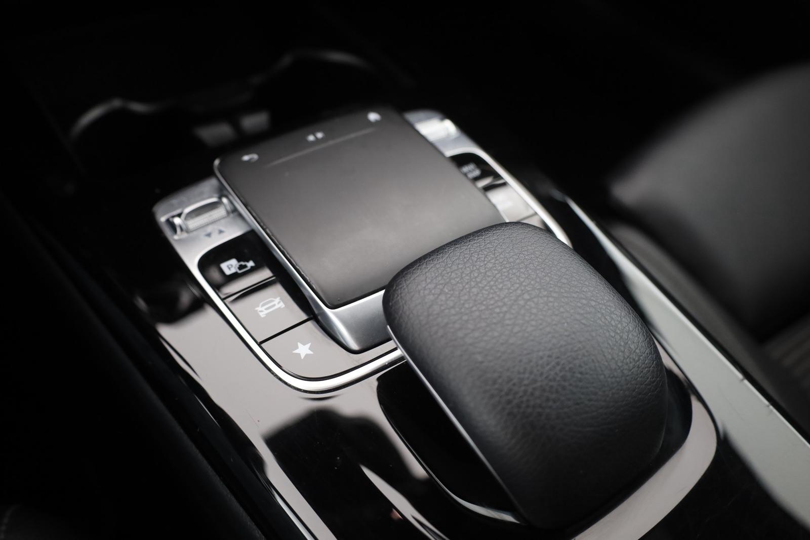 Mercedes-Benz A250 Progressive LED Navi Sitzheizung Kamera AHK