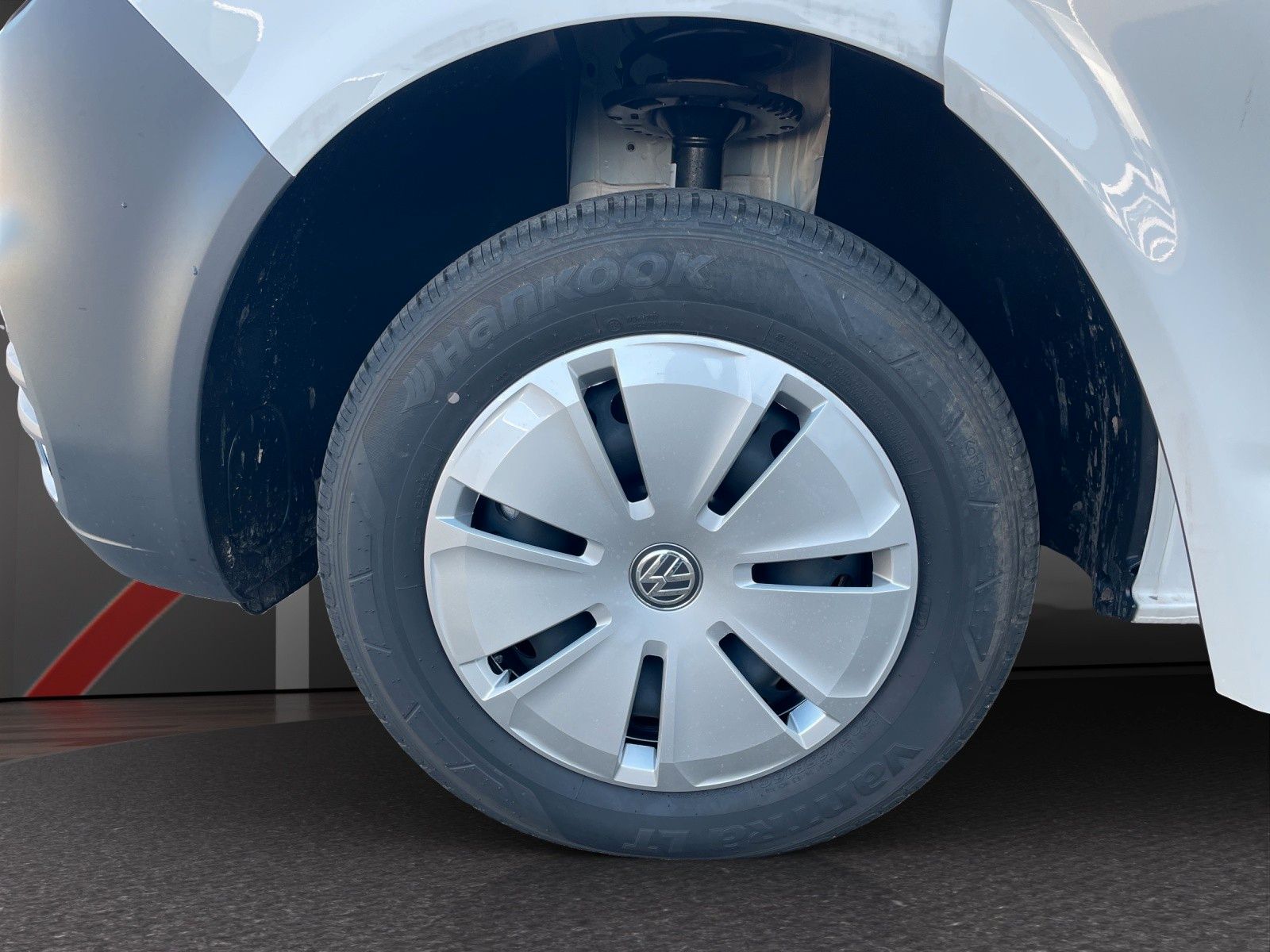 Fahrzeugabbildung Volkswagen T6.1 Transporter Kasten 2.0TDi 150PS KLIMA