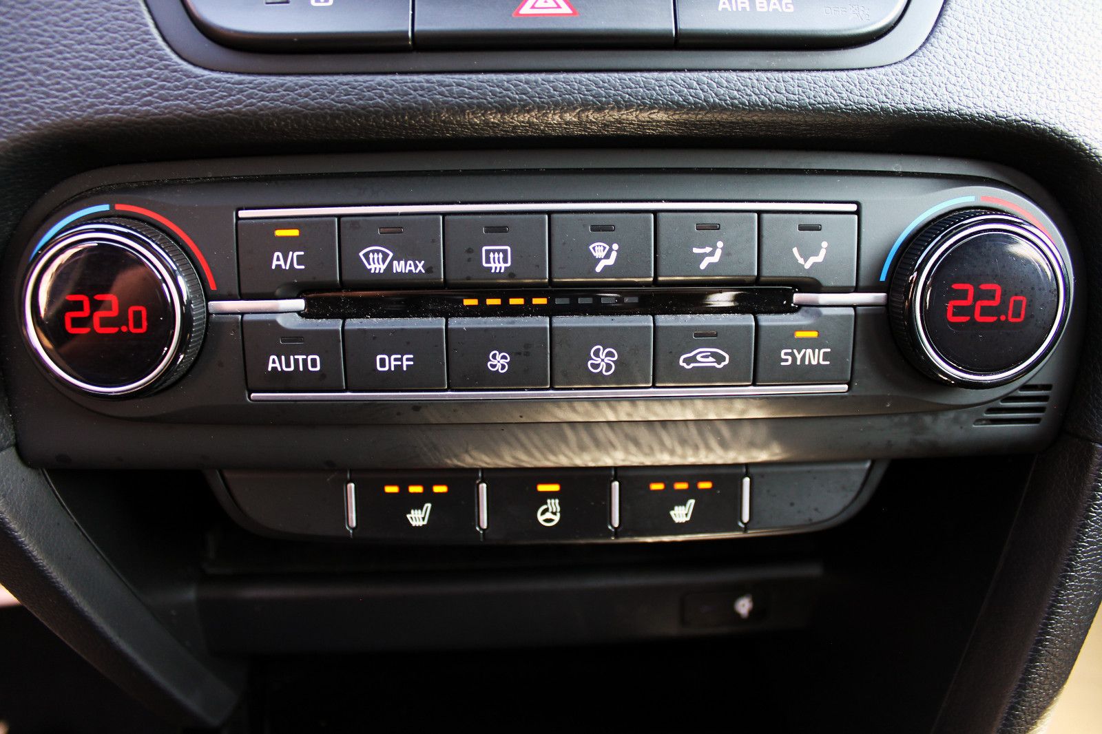 Fahrzeugabbildung Kia XCeed 1.5T-GDI Xdition LED ACC KAM PANO SHZ NAV