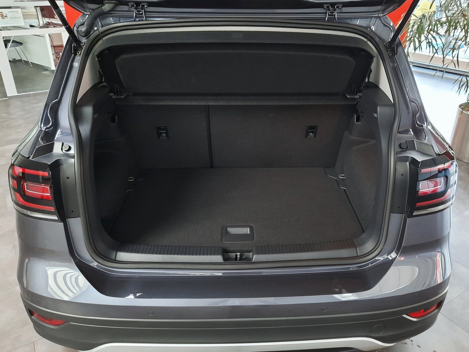 Fahrzeugabbildung Volkswagen T-Cross Move TSI *Navi*Sitzhzg*Einparkh*App-Con*