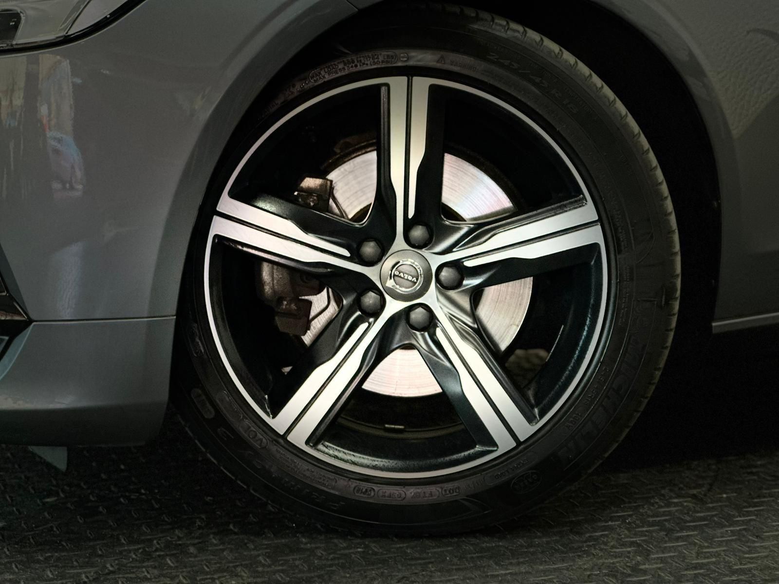 VOLVO V90 D4 R DESIGN* LED#SHZ#FH#PANO#ACC#NAV#KEYLESS - Image 9