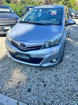 Toyota Yaris 1.4 D-4D 5 porte Lounge TAGLIANDI C - Toyota Yaris Lounge mit Diesel-Antrieb