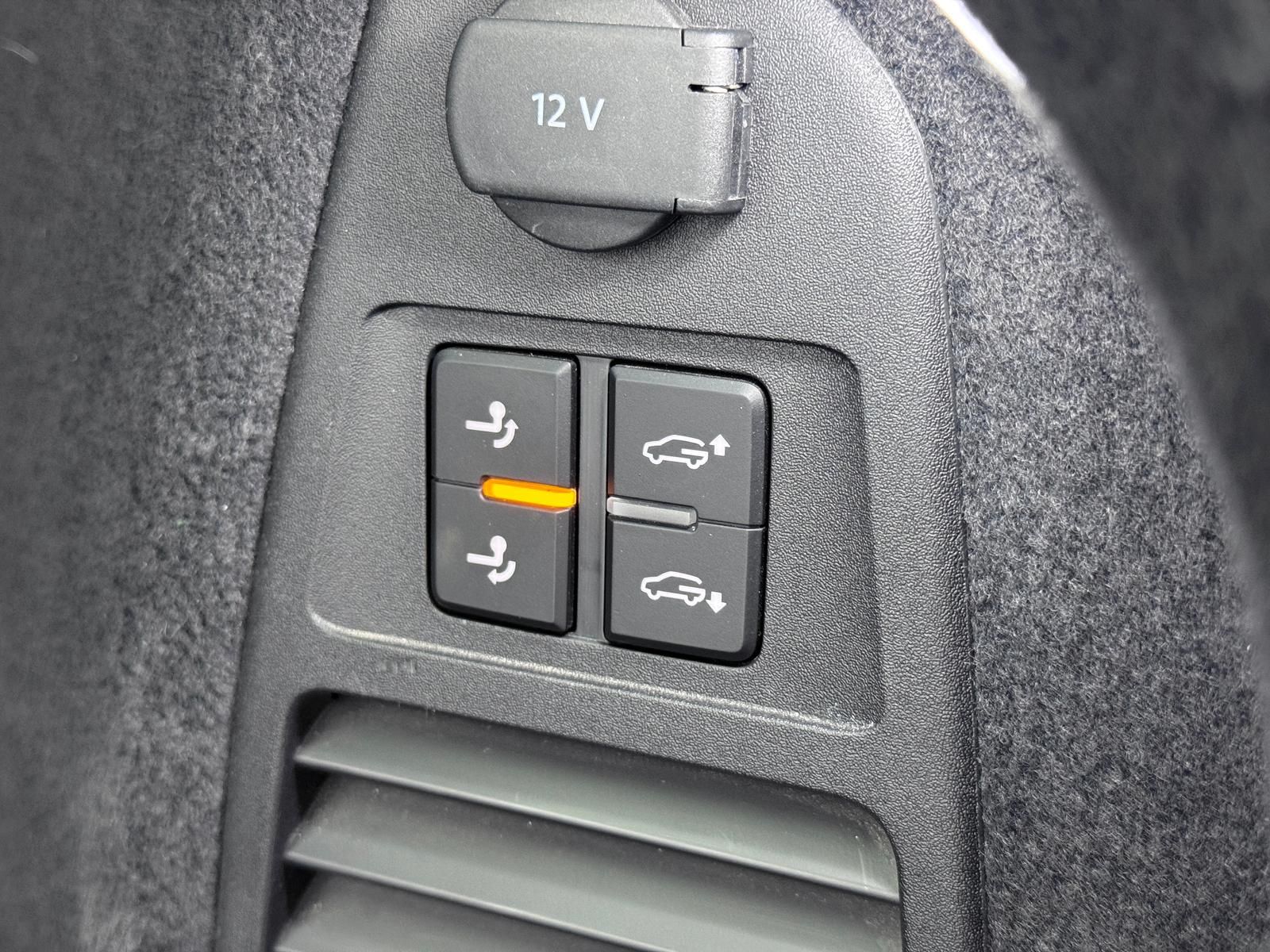 Fahrzeugabbildung Volkswagen 3.0 TDI R-LINE/ALLRADLENK/DYNAUDIO/STANDHZ/AHK/M
