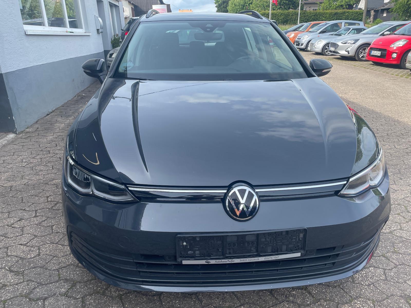 Volkswagen Golf VIII Variant Life