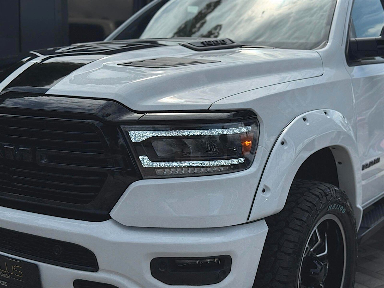 Fahrzeugabbildung Dodge RAM 5.7 V8 HEMI SPORT NIGHT Offroad 4x4 HARDTOP