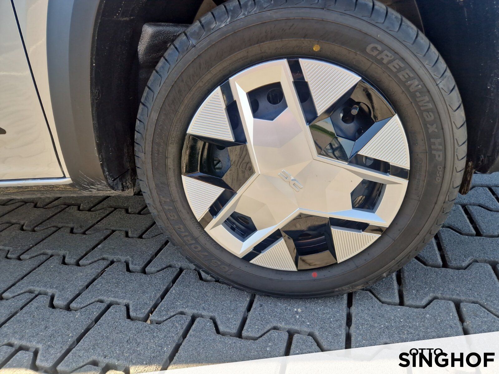 Fahrzeugabbildung Dacia Spring Expression Electric 45