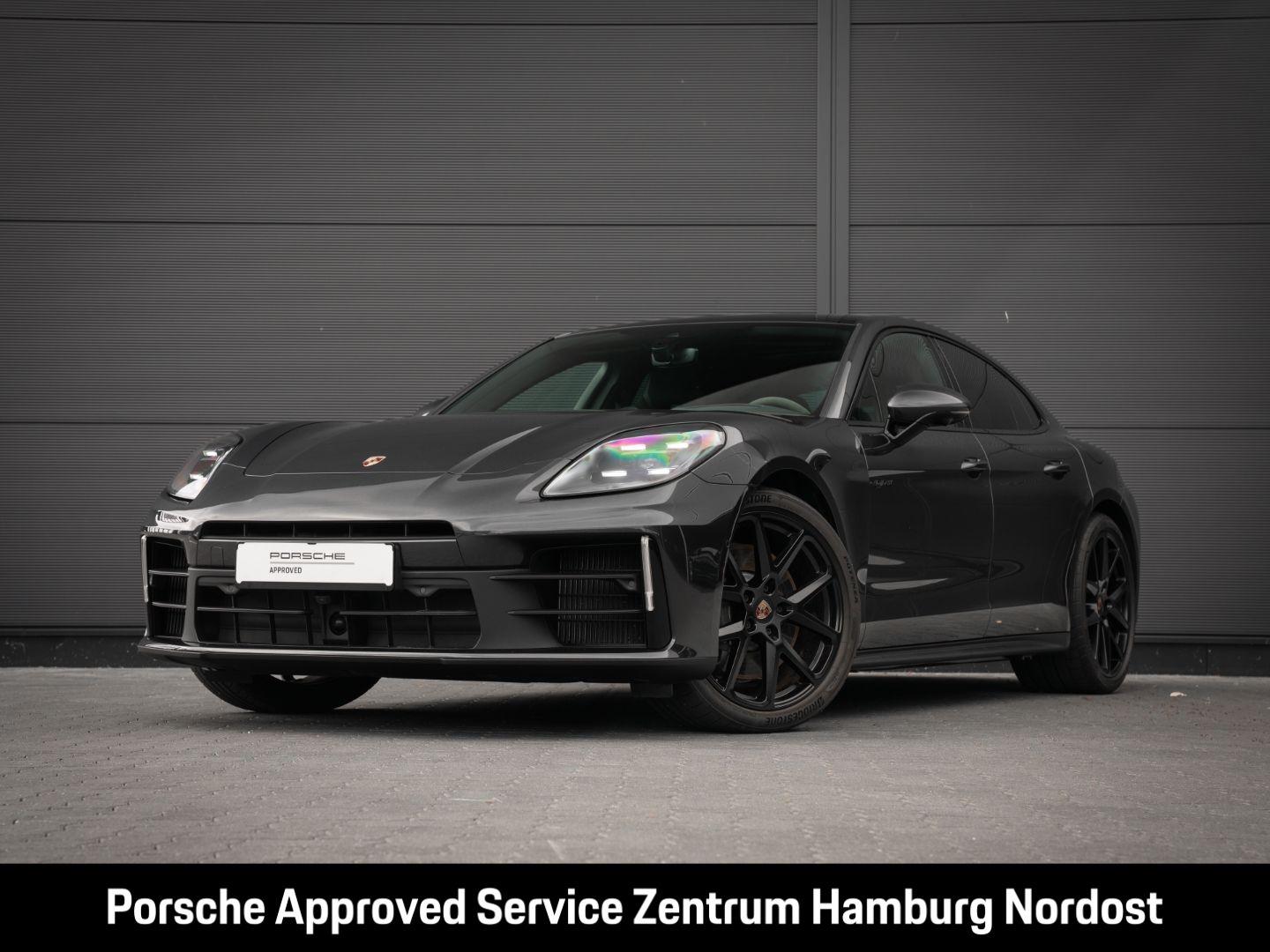 Porsche Panamera - 1