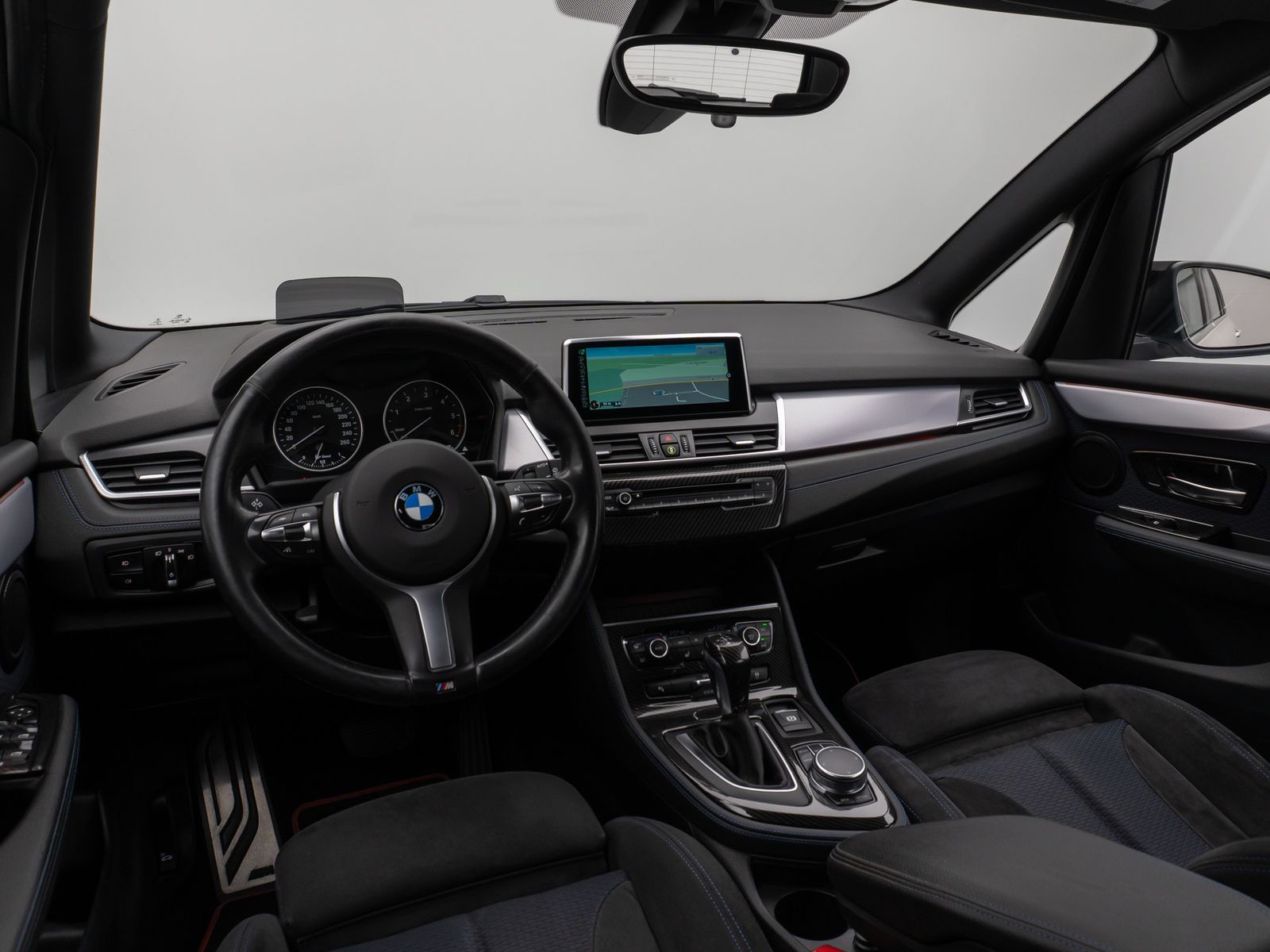 Fahrzeugabbildung BMW 218d Gran Tourer M Sport Kamera HUD AHK Stop&Go