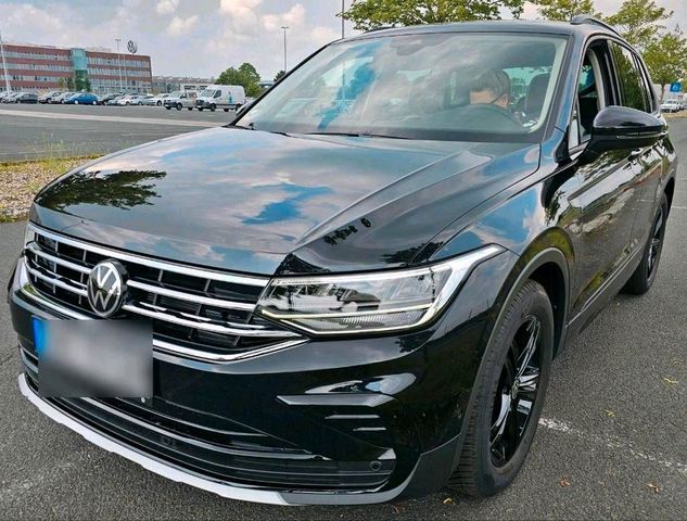 Volkswagen Tiguan Urban Sport mit vielen Extras