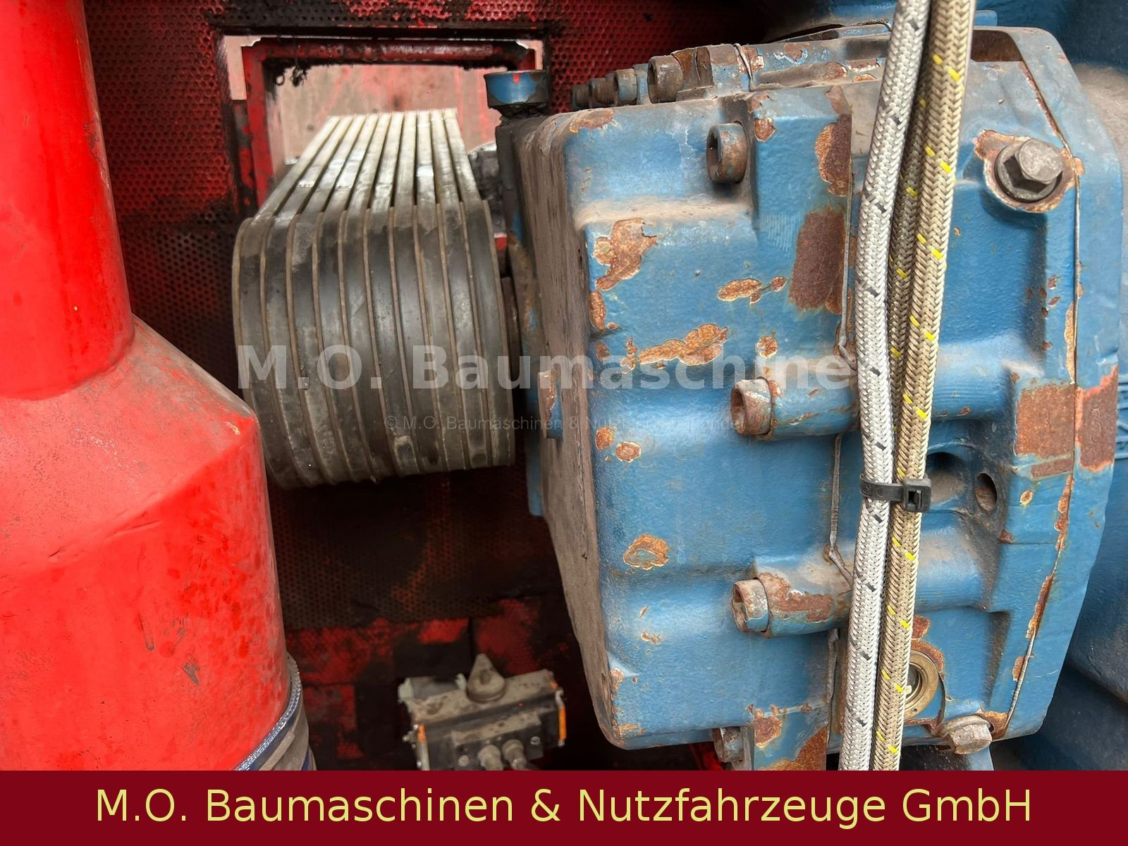 Fahrzeugabbildung Mercedes-Benz Mercedes Actros 4141 / Trockensauger /ADR