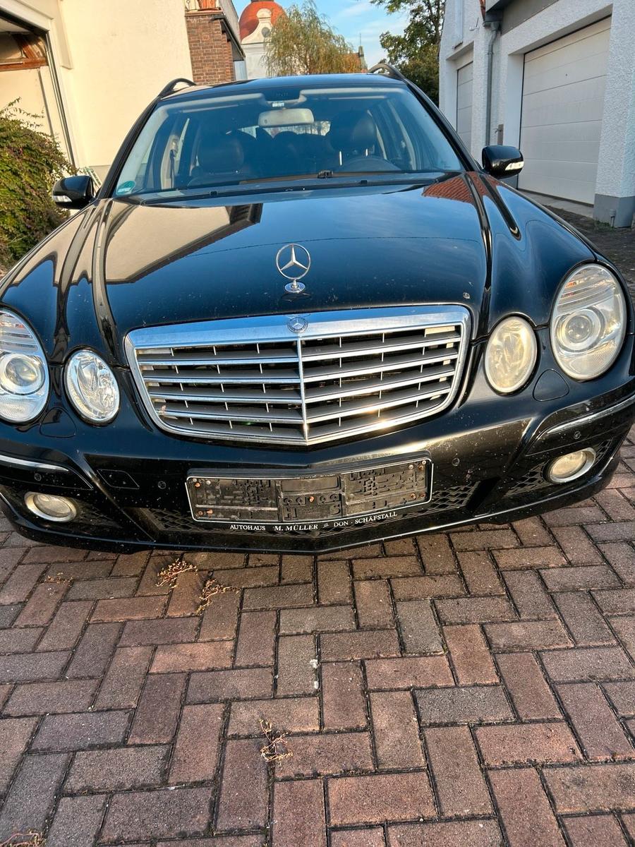 Mercedes-Benz E 320