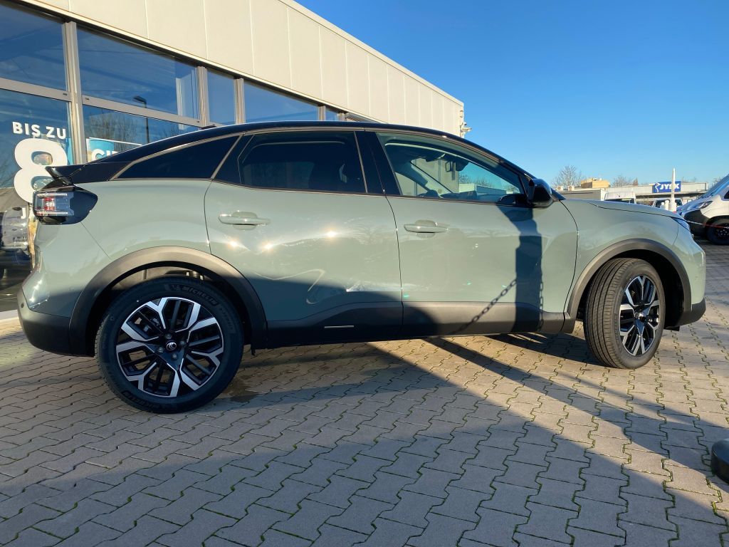 Fahrzeugabbildung Citroën C4 Hybrid 145 Automatik MAX *Winter+Techno-Pak*