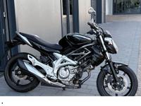 Suzuki SFV 650 Gladius *tiefer gelegt*Top Zustand*