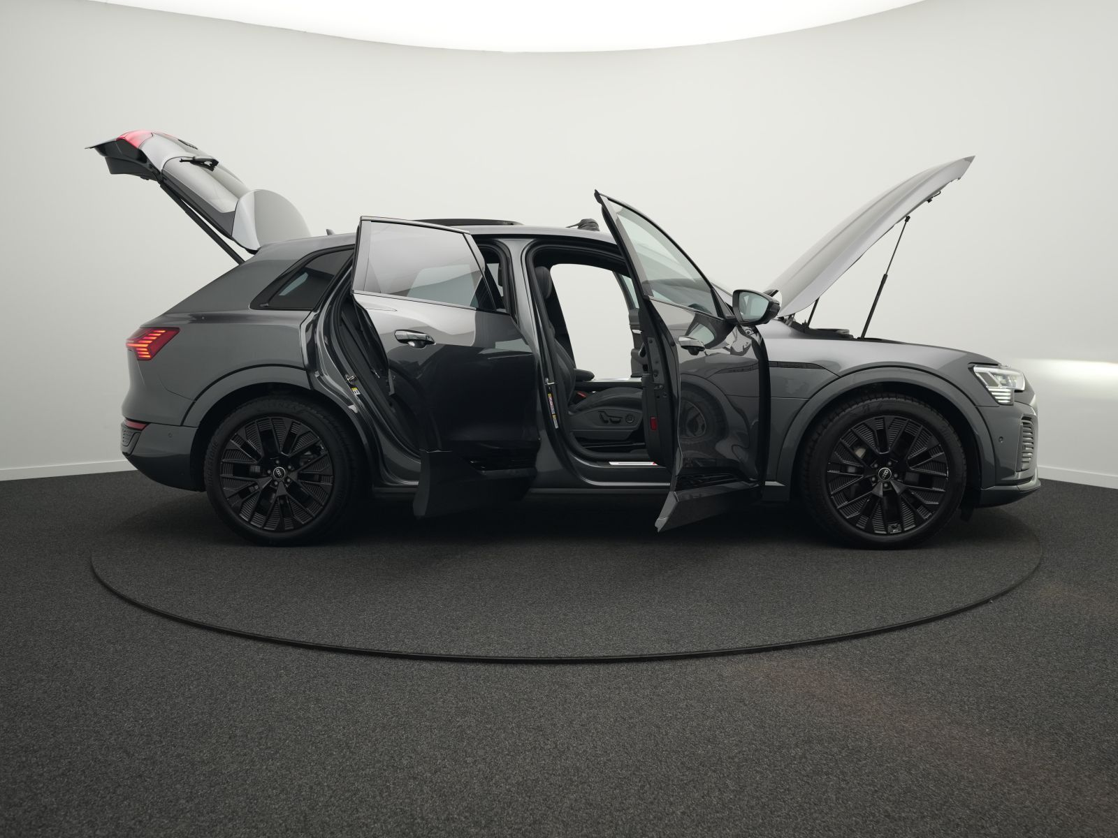 Audi Q8 e-tron - Bild 40